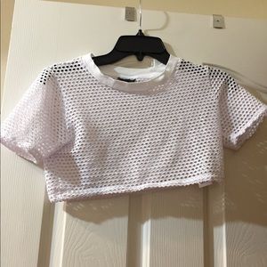 Nice white crop tom in a very good condition.